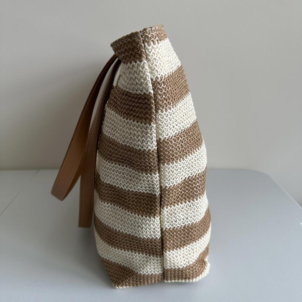 Hadley Wren Mira Tote Bag Beige Stripe Colorway Zipper Top & Bonus Wristlet NEW - Picture 4 of 12